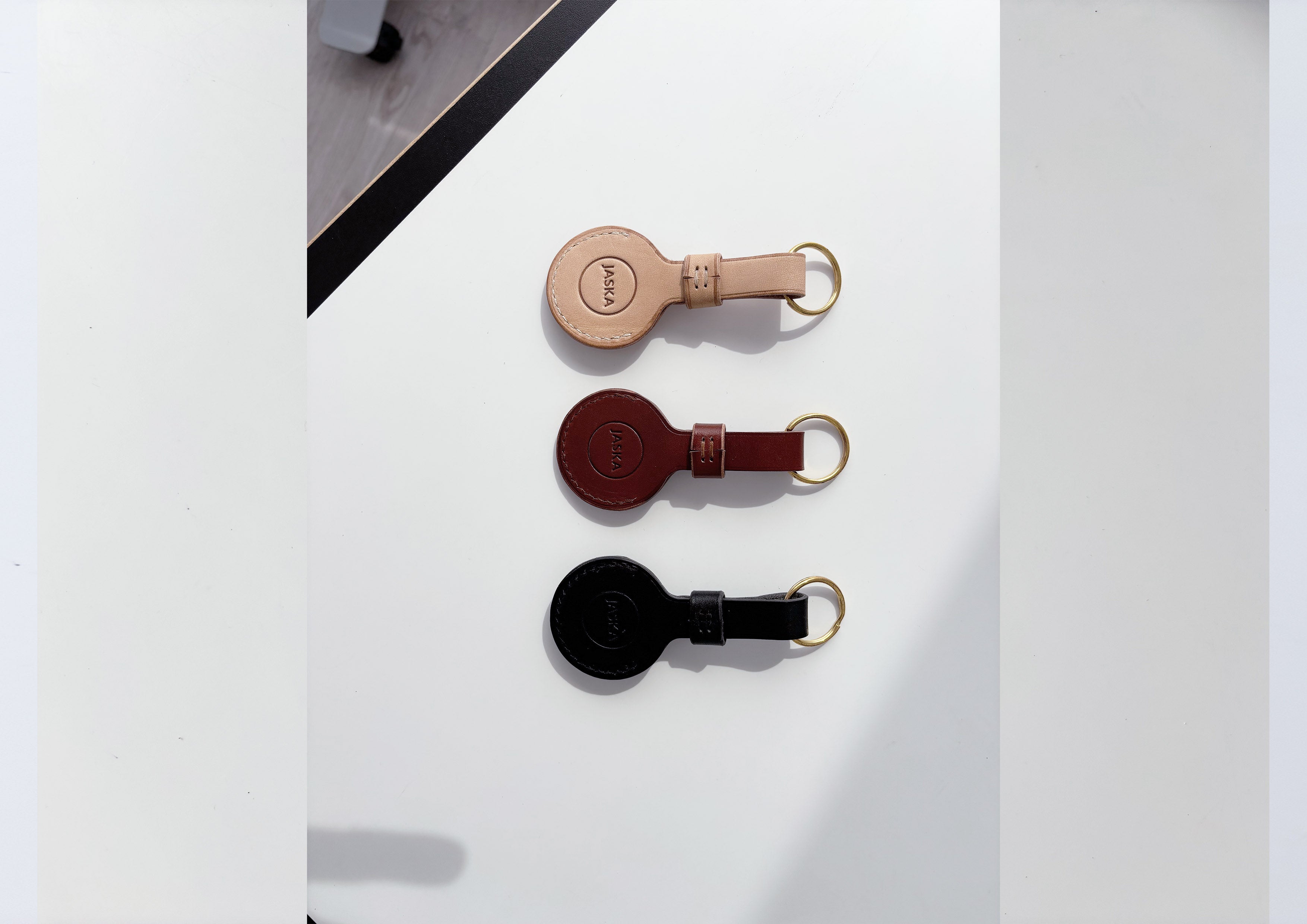 Jaska Airtag Tracker Leder-Etui LOGG