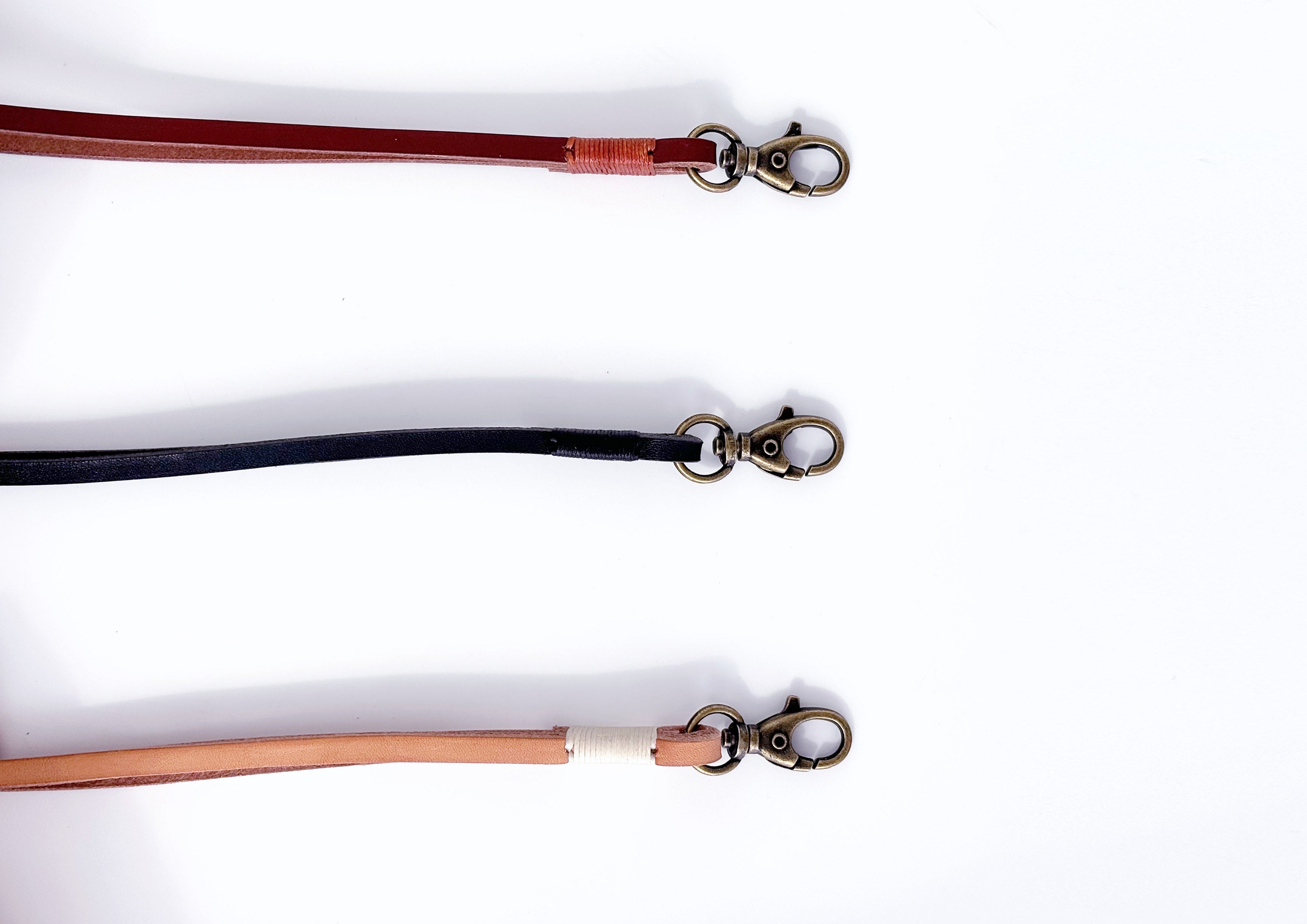 Jaska 40cm Pfeifenband / Schlüßelband aus Leder HIHER