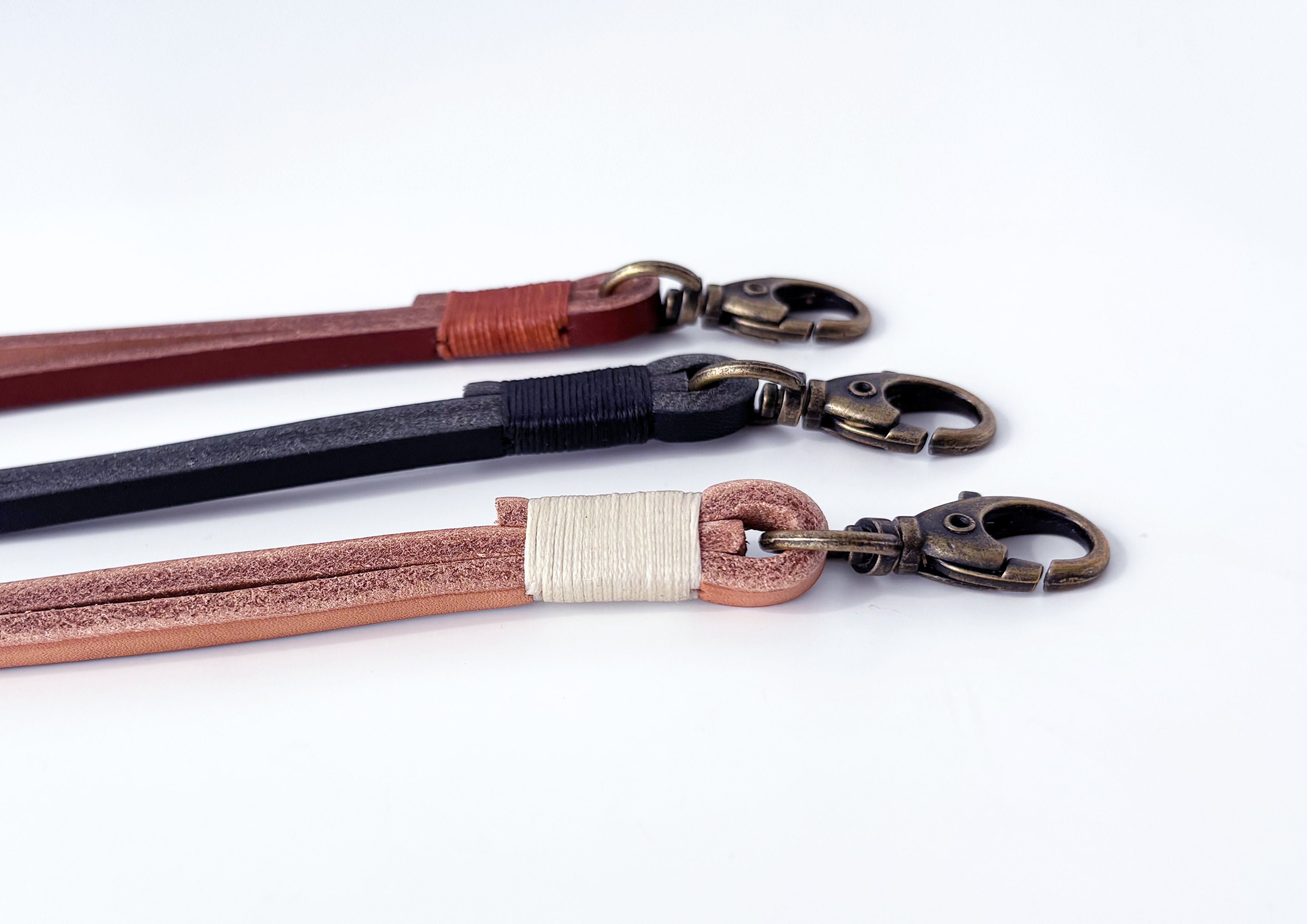 Jaska 40cm Pfeifenband / Schlüßelband aus Leder HIHER