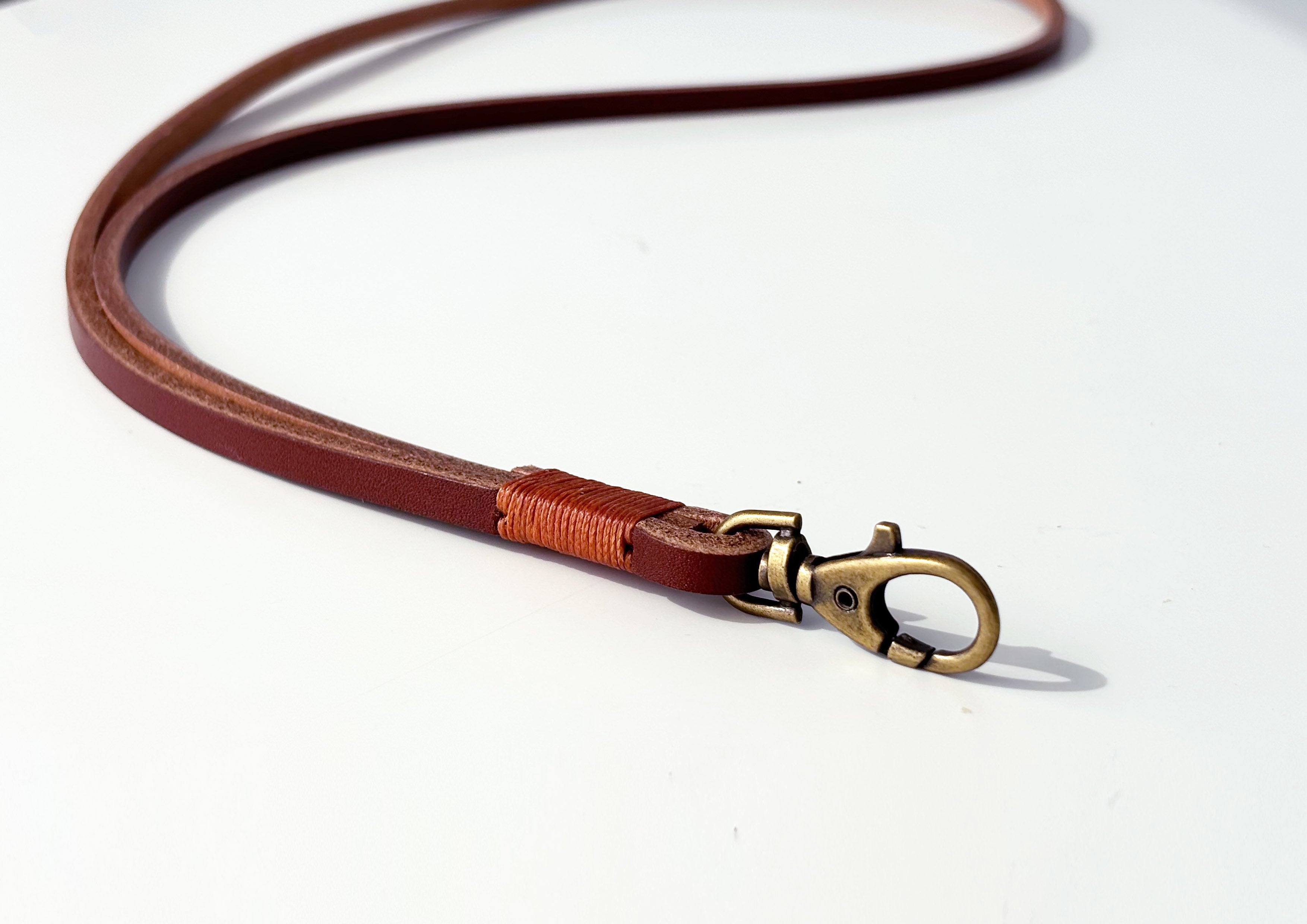 Jaska 50cm Pfeifenband / Schlüßelband aus Leder HIHER