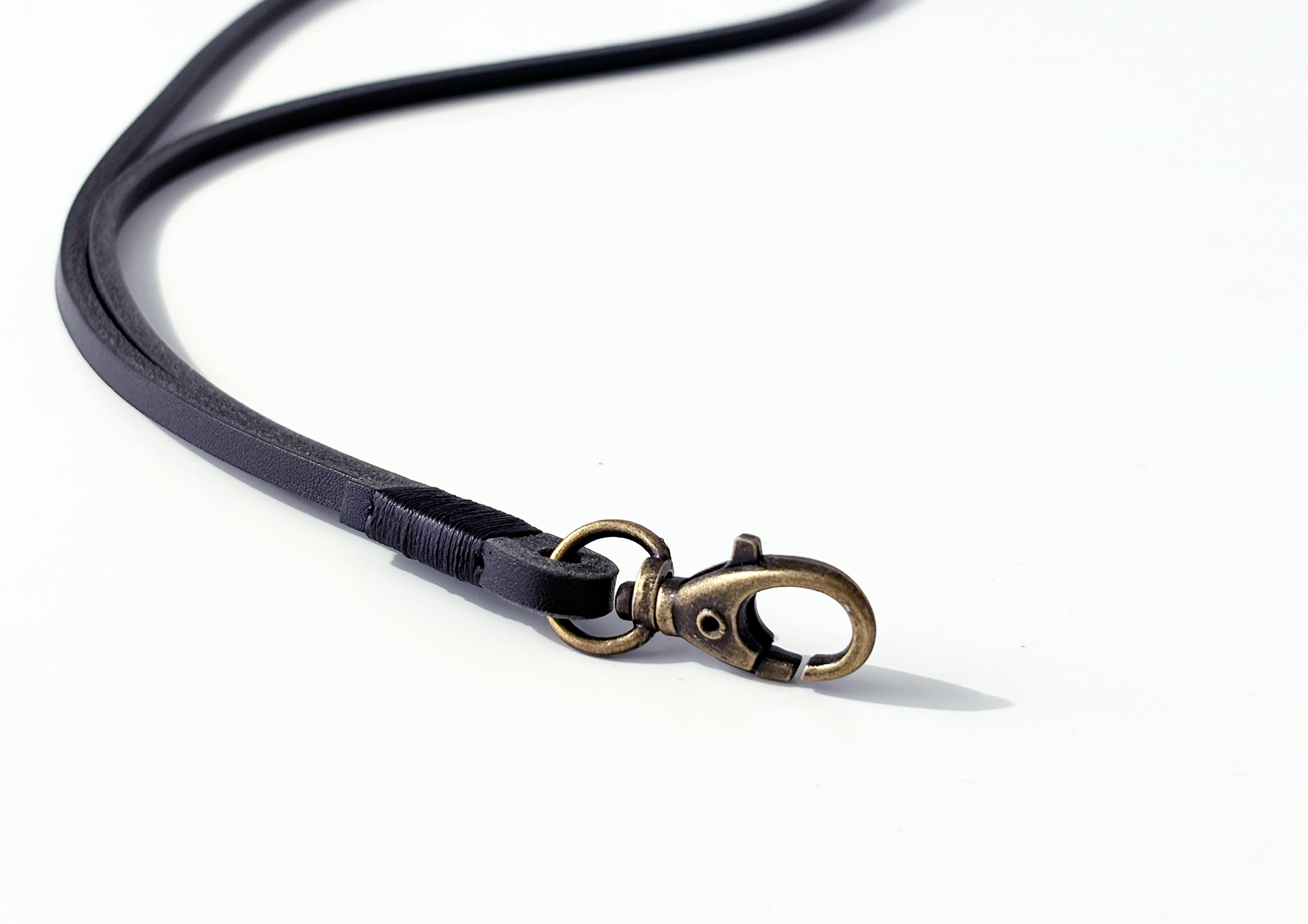 Jaska 40cm Pfeifenband / Schlüßelband aus Leder HIHER